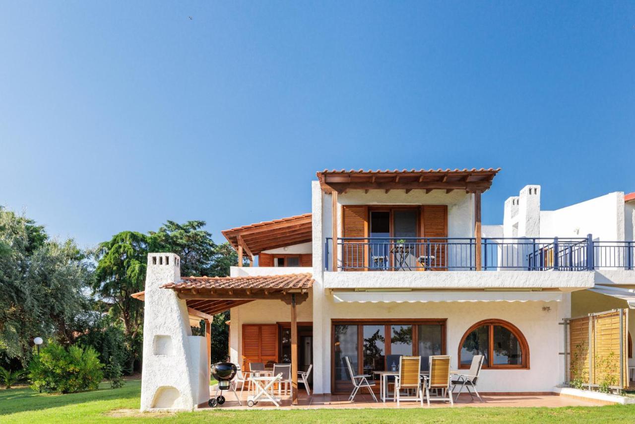 Luna Villa Private Beach Néa Iráklia Kültér fotó