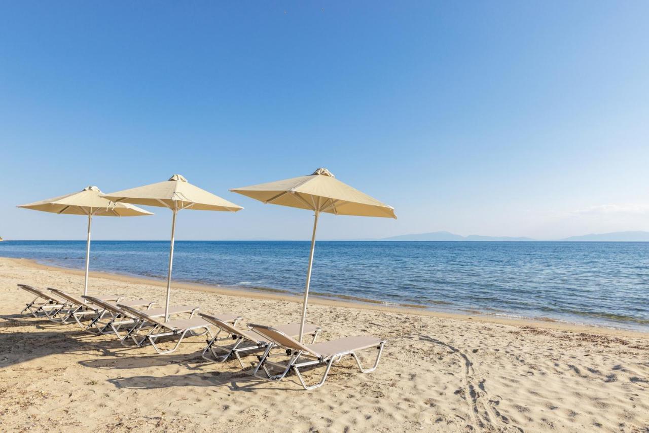 Luna Villa Private Beach Néa Iráklia Kültér fotó